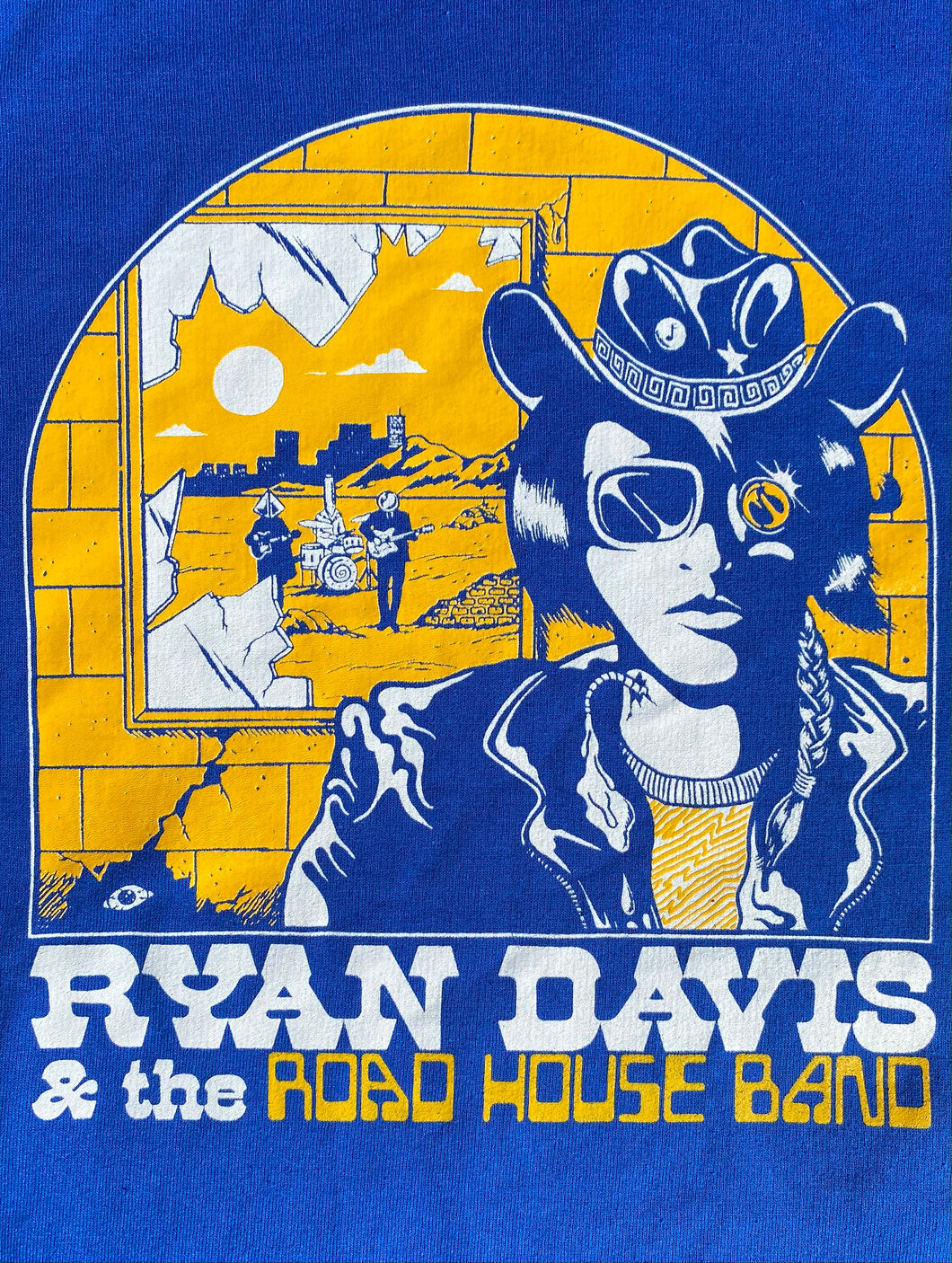 RYAN DAVIS & THE ROADHOUSE BAND - 